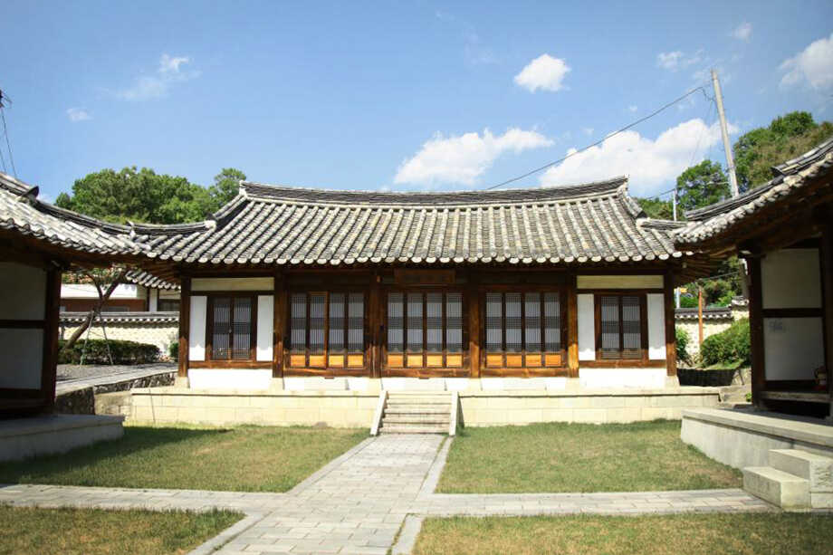 Dosanseowon Confucian Academy 02