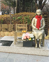평화의 소녀상 공공조형물