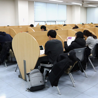 열람실 내부사진