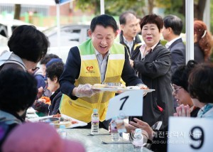 대전 서구 자원봉사센터, 사랑의 밥차 16회차 운영